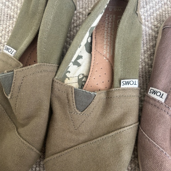 Tom’s Bundle - Picture 2 of 4